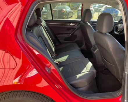 Красный Фольксваген Гольф, объемом двигателя 2 л и пробегом 80 тыс. км за 2300 $, фото 8 на Automoto.ua