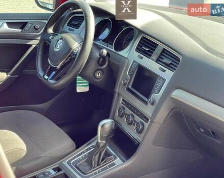 Красный Фольксваген Гольф, объемом двигателя 1.4 л и пробегом 161 тыс. км за 13300 $, фото 35 на Automoto.ua