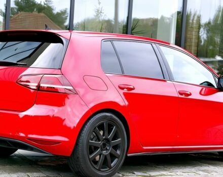 Красный Фольксваген Гольф, объемом двигателя 2 л и пробегом 77 тыс. км за 9500 $, фото 4 на Automoto.ua