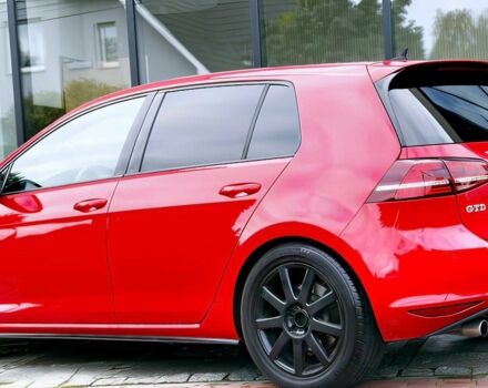 Красный Фольксваген Гольф, объемом двигателя 2 л и пробегом 77 тыс. км за 9500 $, фото 5 на Automoto.ua