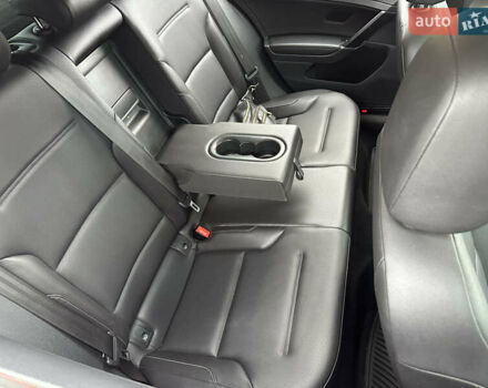 Красный Фольксваген Гольф, объемом двигателя 1.8 л и пробегом 150 тыс. км за 12500 $, фото 35 на Automoto.ua