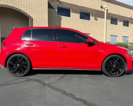 Красный Фольксваген Гольф, объемом двигателя 2 л и пробегом 71 тыс. км за 4000 $, фото 1 на Automoto.ua