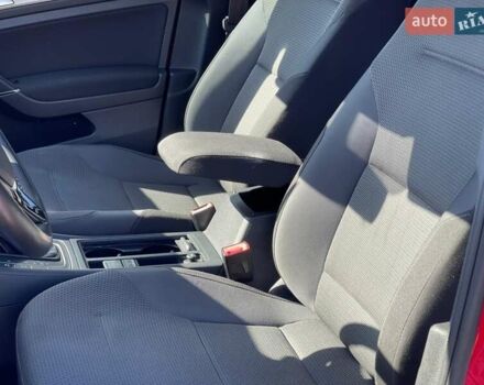 Красный Фольксваген Гольф, объемом двигателя 1.4 л и пробегом 161 тыс. км за 13300 $, фото 17 на Automoto.ua