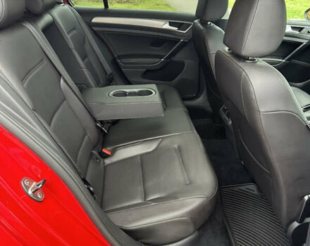 Красный Фольксваген Гольф, объемом двигателя 1.8 л и пробегом 150 тыс. км за 12500 $, фото 32 на Automoto.ua