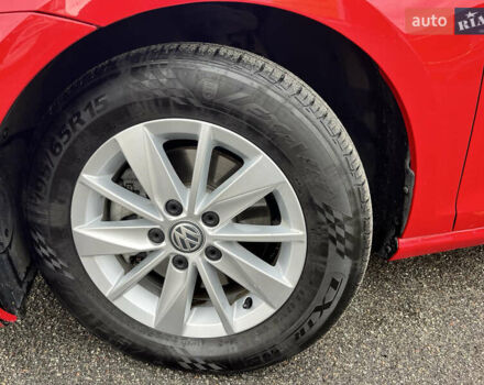Красный Фольксваген Гольф, объемом двигателя 1.8 л и пробегом 90 тыс. км за 13800 $, фото 47 на Automoto.ua