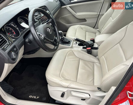 Красный Фольксваген Гольф, объемом двигателя 1.8 л и пробегом 90 тыс. км за 13800 $, фото 33 на Automoto.ua