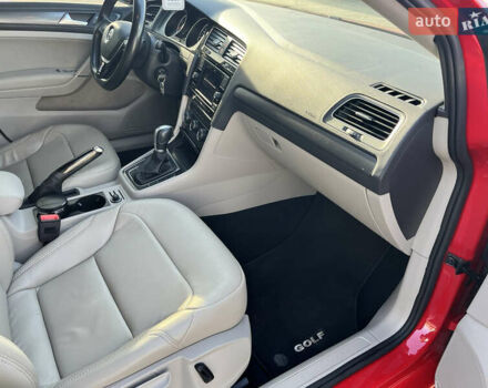Красный Фольксваген Гольф, объемом двигателя 1.8 л и пробегом 92 тыс. км за 14000 $, фото 51 на Automoto.ua