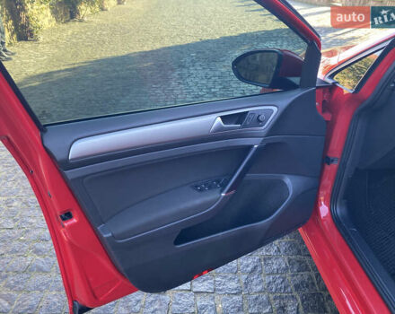 Красный Фольксваген Гольф, объемом двигателя 1.8 л и пробегом 180 тыс. км за 12500 $, фото 25 на Automoto.ua