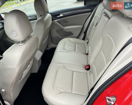 Красный Фольксваген Гольф, объемом двигателя 1.8 л и пробегом 90 тыс. км за 13800 $, фото 44 на Automoto.ua