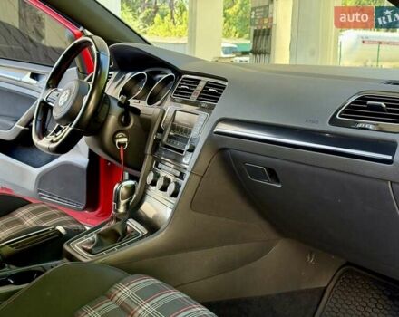 Червоний Фольксваген Гольф, об'ємом двигуна 1.98 л та пробігом 155 тис. км за 12300 $, фото 21 на Automoto.ua