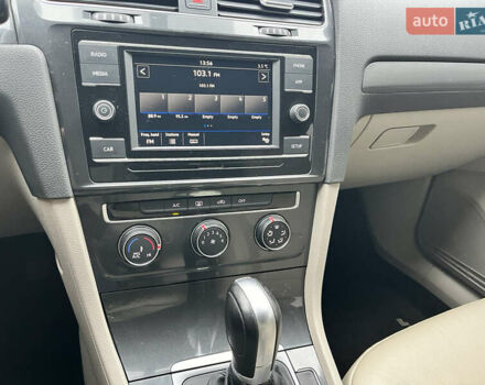 Красный Фольксваген Гольф, объемом двигателя 1.8 л и пробегом 92 тыс. км за 14400 $, фото 29 на Automoto.ua