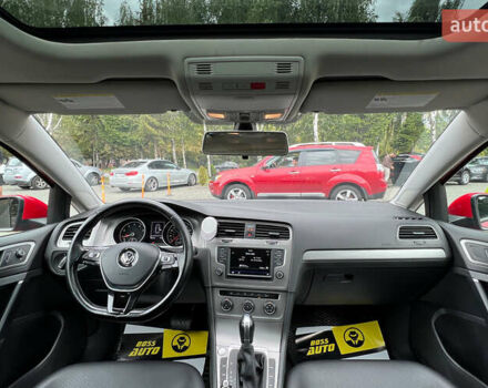 Красный Фольксваген Гольф, объемом двигателя 1.8 л и пробегом 138 тыс. км за 12650 $, фото 12 на Automoto.ua