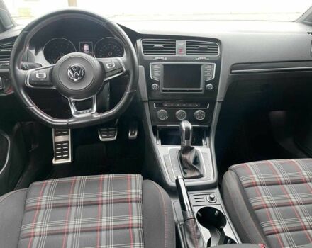 Червоний Фольксваген Гольф, об'ємом двигуна 2 л та пробігом 160 тис. км за 13999 $, фото 5 на Automoto.ua