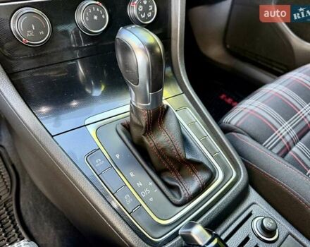 Червоний Фольксваген Гольф, об'ємом двигуна 1.98 л та пробігом 155 тис. км за 12300 $, фото 23 на Automoto.ua