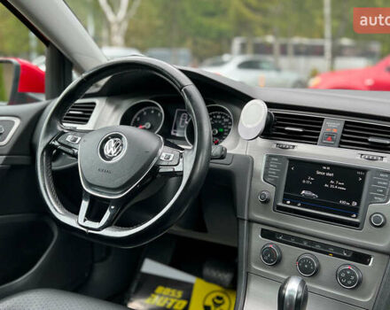 Красный Фольксваген Гольф, объемом двигателя 1.8 л и пробегом 138 тыс. км за 12650 $, фото 18 на Automoto.ua