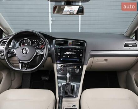 Красный Фольксваген Гольф, объемом двигателя 1.8 л и пробегом 79 тыс. км за 16500 $, фото 13 на Automoto.ua