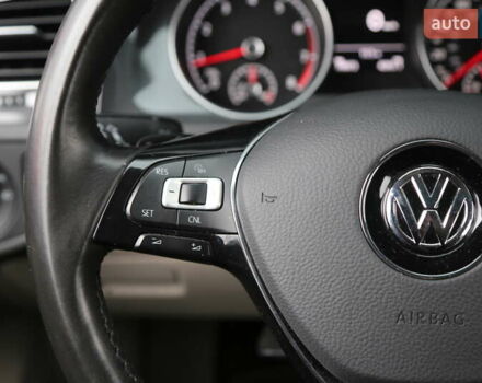 Красный Фольксваген Гольф, объемом двигателя 1.8 л и пробегом 79 тыс. км за 16500 $, фото 17 на Automoto.ua