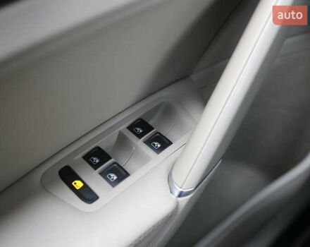 Красный Фольксваген Гольф, объемом двигателя 1.8 л и пробегом 79 тыс. км за 16500 $, фото 22 на Automoto.ua