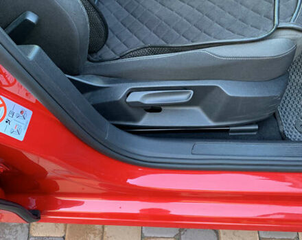 Красный Фольксваген Гольф, объемом двигателя 1.6 л и пробегом 191 тыс. км за 16700 $, фото 20 на Automoto.ua