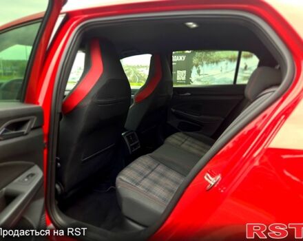 Красный Фольксваген Гольф, объемом двигателя 2 л и пробегом 88 тыс. км за 29000 $, фото 6 на Automoto.ua