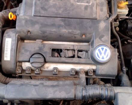 Красный Фольксваген Гольф, объемом двигателя 1.4 л и пробегом 205 тыс. км за 3700 $, фото 4 на Automoto.ua