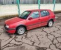 Красный Фольксваген Гольф, объемом двигателя 1.6 л и пробегом 180 тыс. км за 1201 $, фото 1 на Automoto.ua