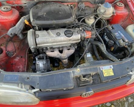 Червоний Фольксваген Гольф, об'ємом двигуна 1.6 л та пробігом 221 тис. км за 1550 $, фото 13 на Automoto.ua