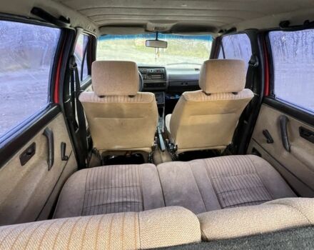 Красный Фольксваген Гольф, объемом двигателя 1.6 л и пробегом 114 тыс. км за 1200 $, фото 5 на Automoto.ua