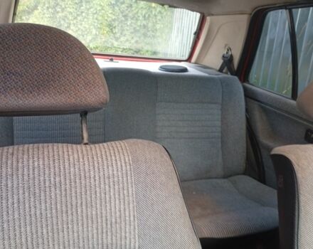 Красный Фольксваген Гольф, объемом двигателя 1.3 л и пробегом 58 тыс. км за 1300 $, фото 5 на Automoto.ua