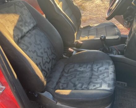 Красный Фольксваген Гольф, объемом двигателя 1.9 л и пробегом 350 тыс. км за 1300 $, фото 6 на Automoto.ua