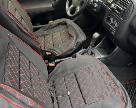 Красный Фольксваген Гольф, объемом двигателя 1.4 л и пробегом 210 тыс. км за 1350 $, фото 6 на Automoto.ua