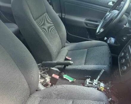 Красный Фольксваген Гольф, объемом двигателя 1.6 л и пробегом 200 тыс. км за 144769 $, фото 7 на Automoto.ua