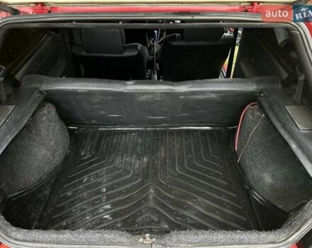 Красный Фольксваген Гольф, объемом двигателя 1.4 л и пробегом 232 тыс. км за 1650 $, фото 3 на Automoto.ua