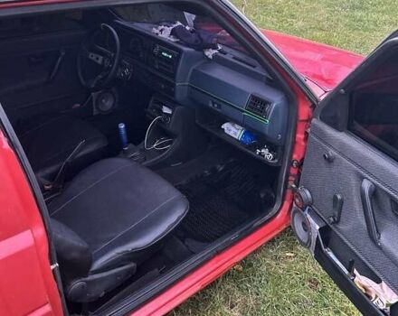 Красный Фольксваген Гольф, объемом двигателя 1.4 л и пробегом 232 тыс. км за 1650 $, фото 2 на Automoto.ua