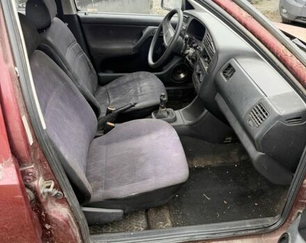 Червоний Фольксваген Гольф, об'ємом двигуна 1.4 л та пробігом 1 тис. км за 500 $, фото 4 на Automoto.ua