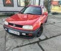 Красный Фольксваген Гольф, объемом двигателя 1.9 л и пробегом 285 тыс. км за 2200 $, фото 1 на Automoto.ua