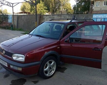 Красный Фольксваген Гольф, объемом двигателя 2 л и пробегом 224 тыс. км за 3700 $, фото 9 на Automoto.ua