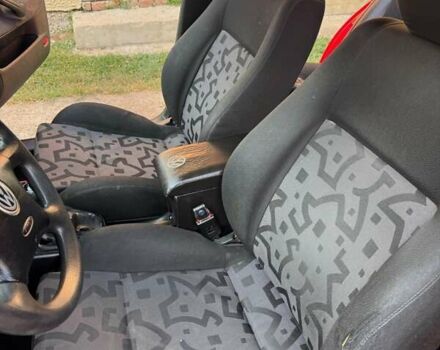 Красный Фольксваген Гольф, объемом двигателя 1.6 л и пробегом 287 тыс. км за 3000 $, фото 22 на Automoto.ua