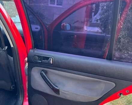 Красный Фольксваген Гольф, объемом двигателя 1.6 л и пробегом 287 тыс. км за 3000 $, фото 15 на Automoto.ua