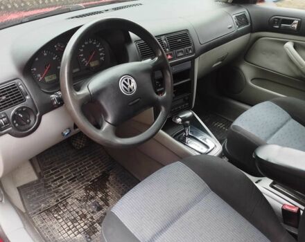 Красный Фольксваген Гольф, объемом двигателя 1.9 л и пробегом 220 тыс. км за 5200 $, фото 3 на Automoto.ua