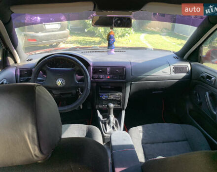 Фольксваген Гольф 1999 в Черновцах на Automoto.ua Красный Фольксваген Гольф, объемом двигателя 1.6 л и пробегом 313 тыс. км за 3500 $, фото 9 на Automoto.ua