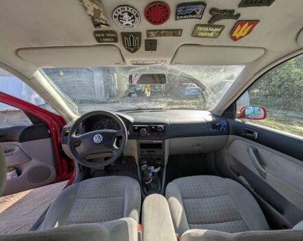 Красный Фольксваген Гольф, объемом двигателя 2 л и пробегом 323 тыс. км за 2100 $, фото 4 на Automoto.ua