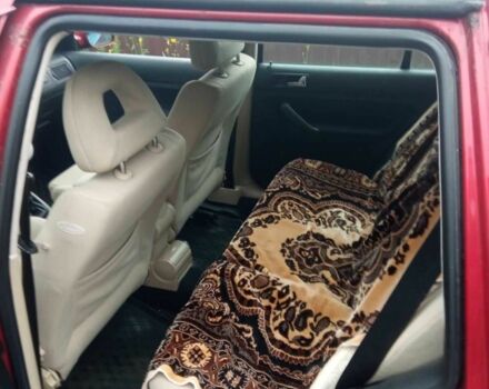 Красный Фольксваген Гольф, объемом двигателя 1.6 л и пробегом 200 тыс. км за 3700 $, фото 4 на Automoto.ua