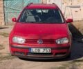 Красный Фольксваген Гольф, объемом двигателя 2 л и пробегом 323 тыс. км за 2100 $, фото 1 на Automoto.ua