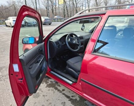 Червоний Фольксваген Гольф, об'ємом двигуна 1.6 л та пробігом 261 тис. км за 2951 $, фото 5 на Automoto.ua