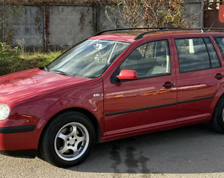 Красный Фольксваген Гольф, объемом двигателя 1.6 л и пробегом 220 тыс. км за 4750 $, фото 3 на Automoto.ua