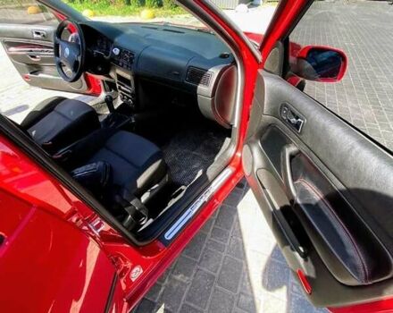 Червоний Фольксваген Гольф, об'ємом двигуна 1.39 л та пробігом 213 тис. км за 4150 $, фото 12 на Automoto.ua