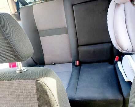 Червоний Фольксваген Гольф, об'ємом двигуна 1.6 л та пробігом 190 тис. км за 3999 $, фото 6 на Automoto.ua