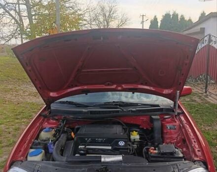 Красный Фольксваген Гольф, объемом двигателя 1.4 л и пробегом 202 тыс. км за 3998 $, фото 8 на Automoto.ua