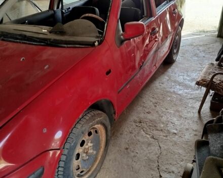 Красный Фольксваген Гольф, объемом двигателя 1.4 л и пробегом 200 тыс. км за 1500 $, фото 1 на Automoto.ua